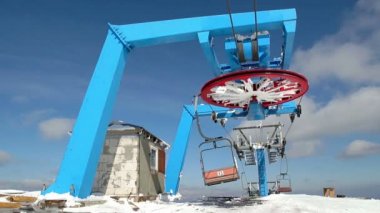 Kayak tesisi. Ski lift. Kayak. Video.