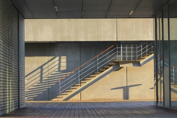 Treppen und Schatten — Stockfoto