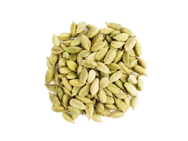 A round bunch of green cardamom seeds isolated on white backgrou — 스톡 사진