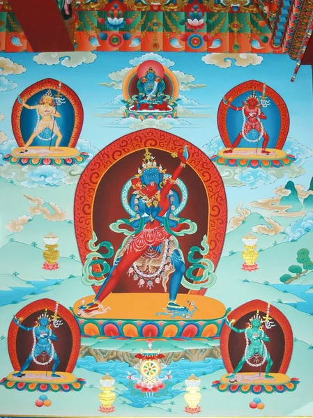 藏神Chakrasamvara，两只手紧握着圣像 — 图库照片