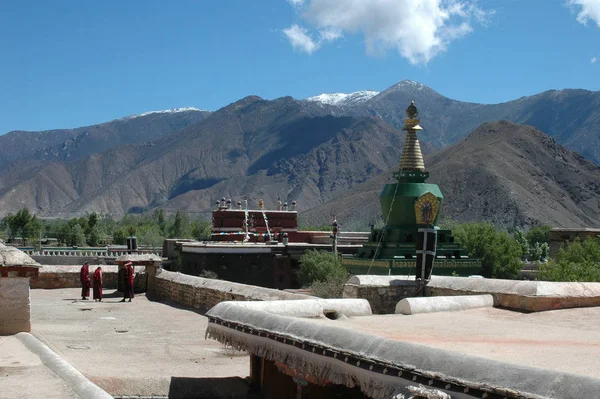 Tibeti Samye kolostor Lhásza külvárosában, Tibet, Kína — Stock Fotó