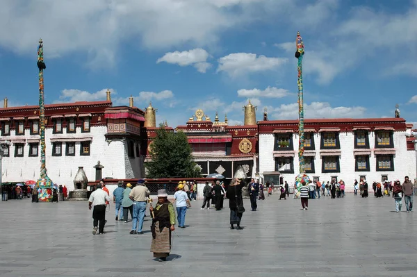 Tibeti Jokhang kolostor Lhászában, Tibetben, Kínában — Stock Fotó