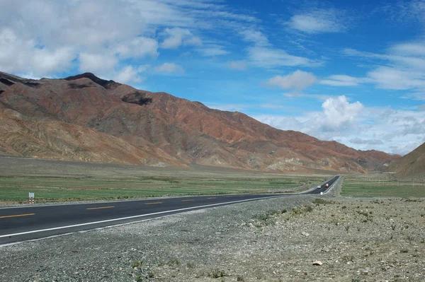 Cesta v údolí Tibetu — Stock fotografie