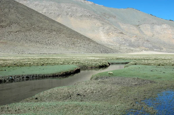 Río Brahmaputra en el Tíbet — Foto de Stock