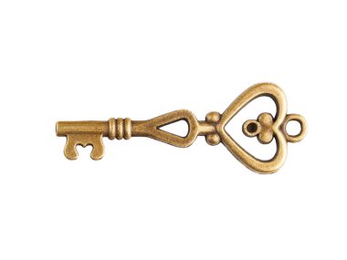 Bronz renkli anahtar, beyaz üzerine izole edilmiş bir kalp simgesi.