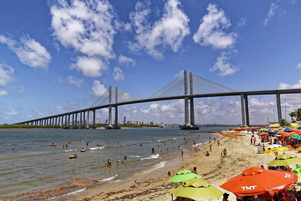 Dzienny Strzał Ludzi Pobliżu Manaus Iranduba Bridge Zwany Ponte Rio — Zdjęcie stockowe