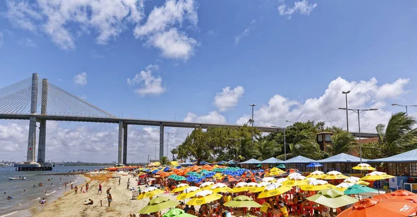 Dzienny Strzał Ludzi Pobliżu Manaus Iranduba Bridge Zwany Ponte Rio — Zdjęcie stockowe