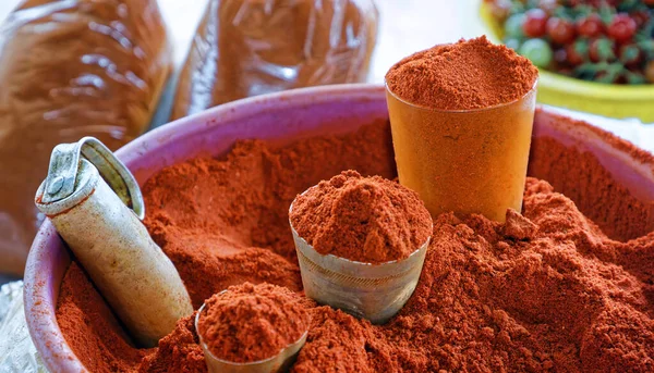 Röd Krydda Paprika Rosa Skål Marknaden — Stockfoto