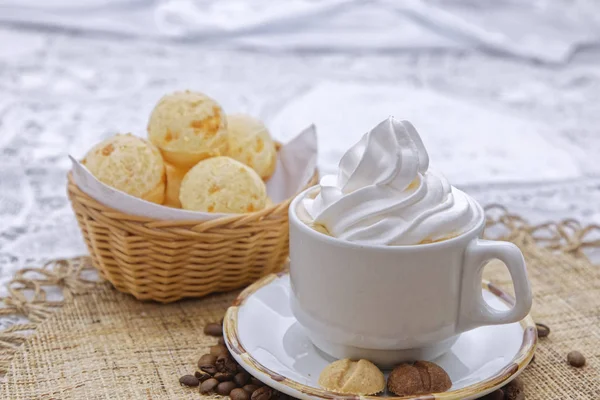 Cup Hot Cappuccino Whipped Cream Biscuits White Plate Basket Buns — 스톡 사진