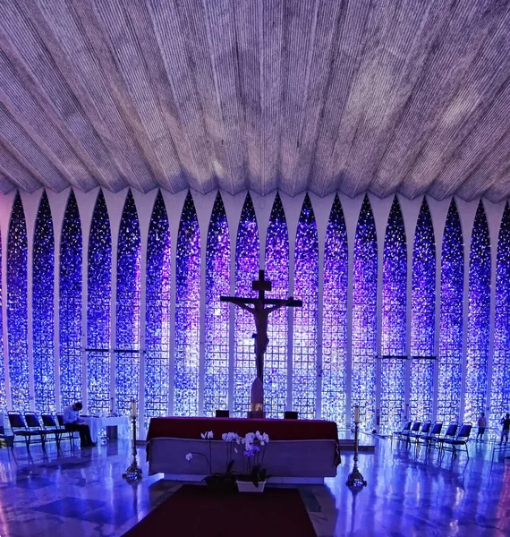 Brasilia, Brezilya - 27 Ağustos 2018: Dom Bosco Sığınak İçişleri - Brasilia, Distrito, Kilisenin Büyüleyici İç mimarisi Dom Bosco