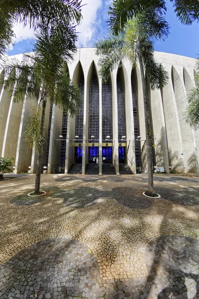 Brasilia, Brezilya - 27 Ağustos 2018: Dom Bosco Sığınak İçişleri - Brasilia, Distrito, Gotik tarzı beton tapınak Dom Bosco