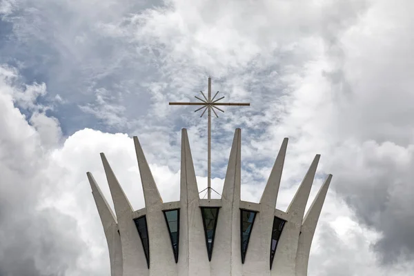 Telhado Edifício Arquitetura Moderna Catedral Nossa Senhora Aparecida Com Campanário — Fotografia de Stock
