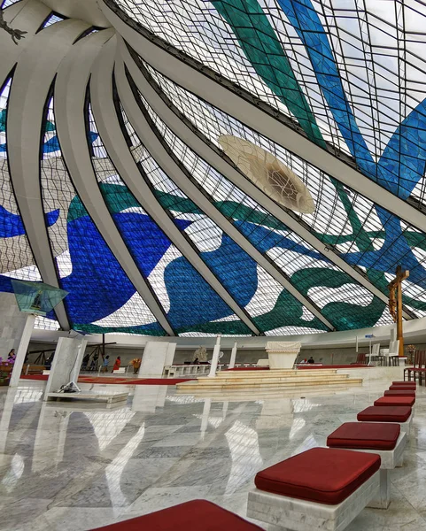 Local People Coming Metropolitan Cathedral Nossa Senhora Aparecida Brasilia Brazil — Stock Photo, Image