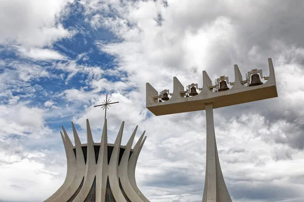 Design Moderne Kerk Nossa Senhora Aparecida Met Zuilen Glas Loodramen — Stockfoto