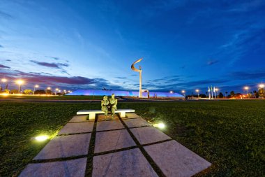 Brasilia, Distrito Federal, Brezilya - 25 Ocak 2020: Jk Memorial, Juscelino Kubitschek ve Sara Kubitschek 'in Heykelleri