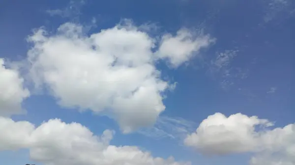 Imagen de nubes en el cielo Tiempo del día — Foto de Stock