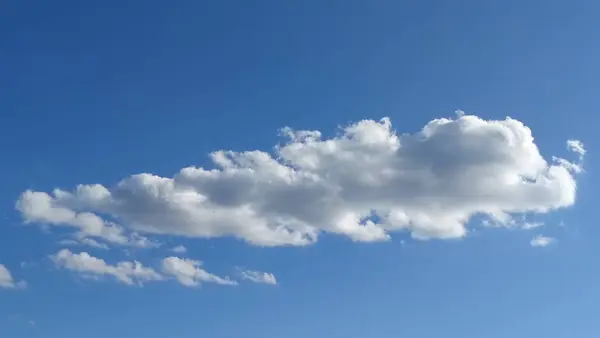 Imagen de nubes en el cielo Tiempo del día — Foto de Stock