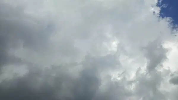 Imagem de nuvens na hora do dia do céu — Fotografia de Stock