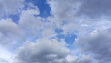 Gökyüzü Günündeki Bulutların Görüntüsü