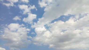Gökyüzü Günündeki Bulutların Görüntüsü