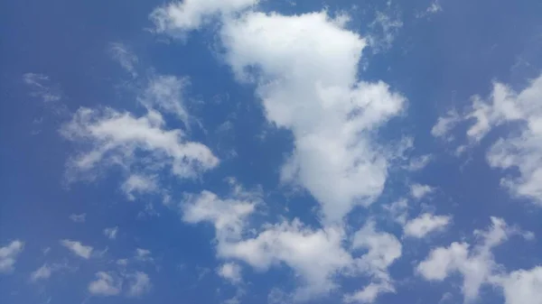 Imagen de nubes en el cielo Tiempo del día — Foto de Stock