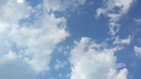 Imagen de nubes en el cielo Tiempo del día — Foto de Stock