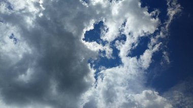 Gökyüzü Günündeki Bulutların Görüntüsü