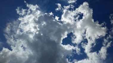 Gökyüzü Günündeki Bulutların Görüntüsü