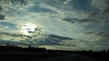 Gökyüzü Günündeki Bulutların Görüntüsü