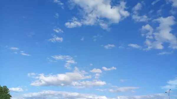 Imagen de nubes en el cielo Tiempo del día — Foto de Stock