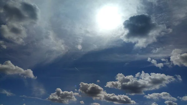 Imagen de nubes en el cielo Tiempo del día — Foto de Stock