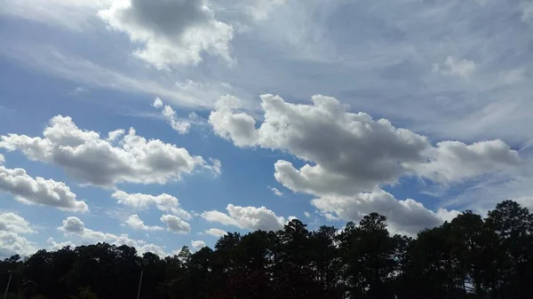 空の雲のイメージ｜Day Time — ストック写真