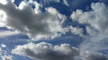 Gökyüzü Günündeki Bulutların Görüntüsü