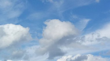 Gökyüzü Günündeki Bulutların Görüntüsü