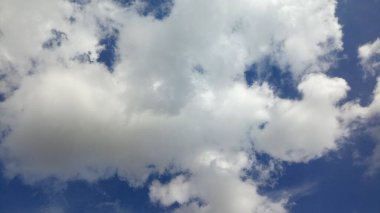 Gökyüzü Günündeki Bulutların Görüntüsü