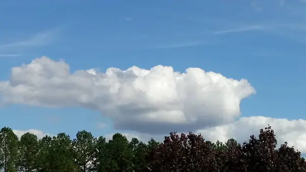 Imagem de nuvens na hora do dia do céu — Fotografia de Stock