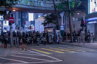 Hong Kong, Hong Kong - 31 Ekim 2019: Cadılar Bayramı gecesi Central Hong Kong 'da ayaklanma ve protesto
