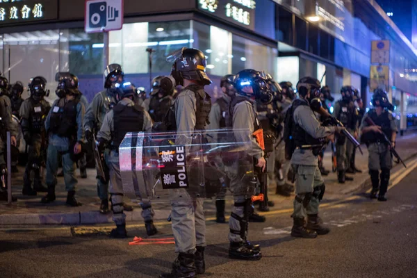 Hong Kong, Hong Kong - 31 Ekim 2019: Cadılar Bayramı gecesi Central Hong Kong 'da ayaklanma ve protesto