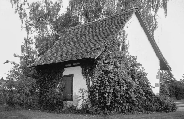 An old farming deposit shed in Switzerland near Zurich shot with — Stock Photo, Image