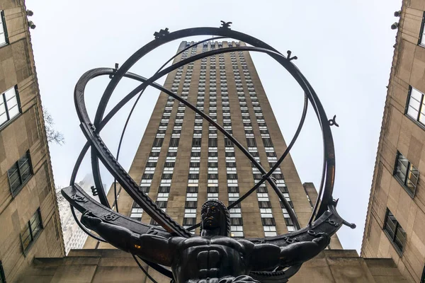 美国纽约州 2020年2月6日 阿特拉斯雕像和洛克菲勒中心国际大楼视图 — 图库照片