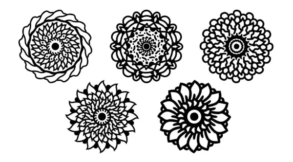 Ornamento de Mandala étnica. Padrão redondo set.Templates com doodle —  Vetores de Stock