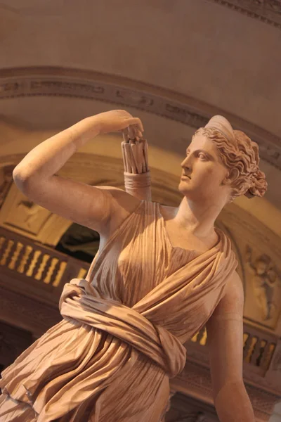 Estátua Deusa Diana Louvre Paris — Fotografia de Stock
