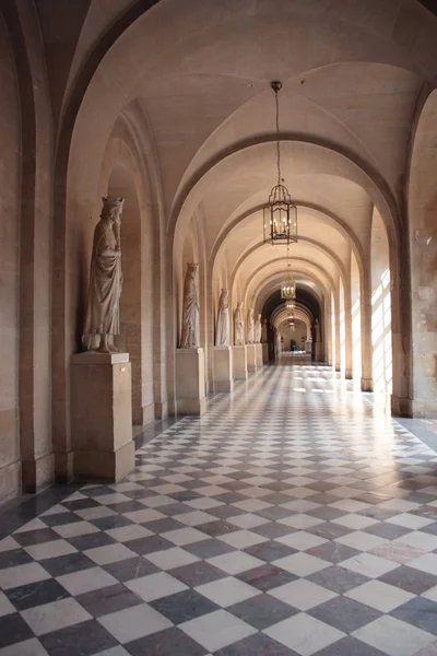 Versailles Palota Folyosója Sakktáblás Padlóval — Stock Fotó