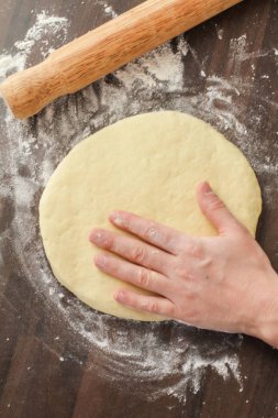 Doung unlu masaya döşeme