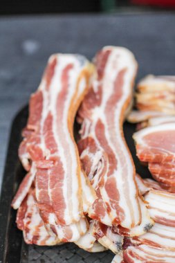 Dilimlenmiş taze beacon