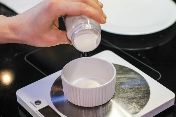 Şeker küçük fırın forma ekleme