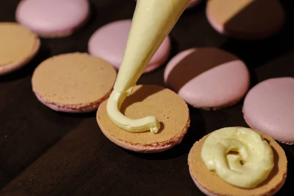macarons krema ile doldurma