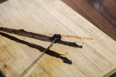 Vanilya pods kazıma