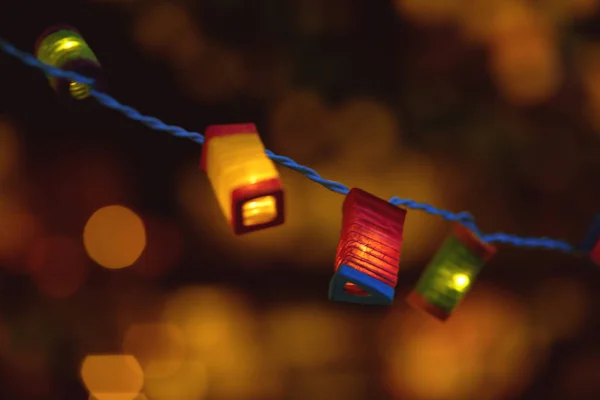 Multi-colored paper lanterns on a blurred background. — Stock Photo, Image