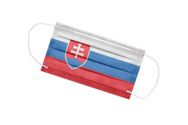 Medicinsk Mask Med Flagga Slovakien Isolerad Vit Bakgrund Slovakiens Pandemikoncept — Stockfoto